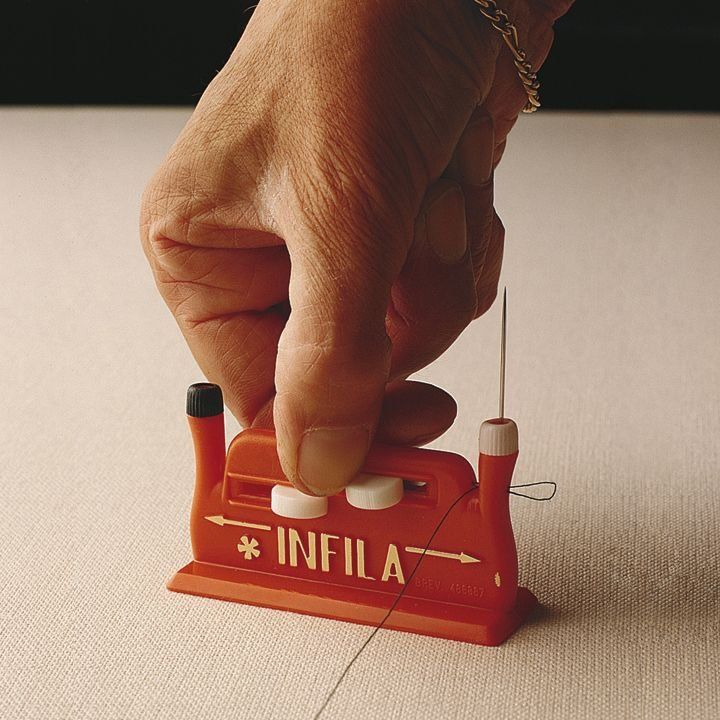 enhebrador de agujas para coser 01
